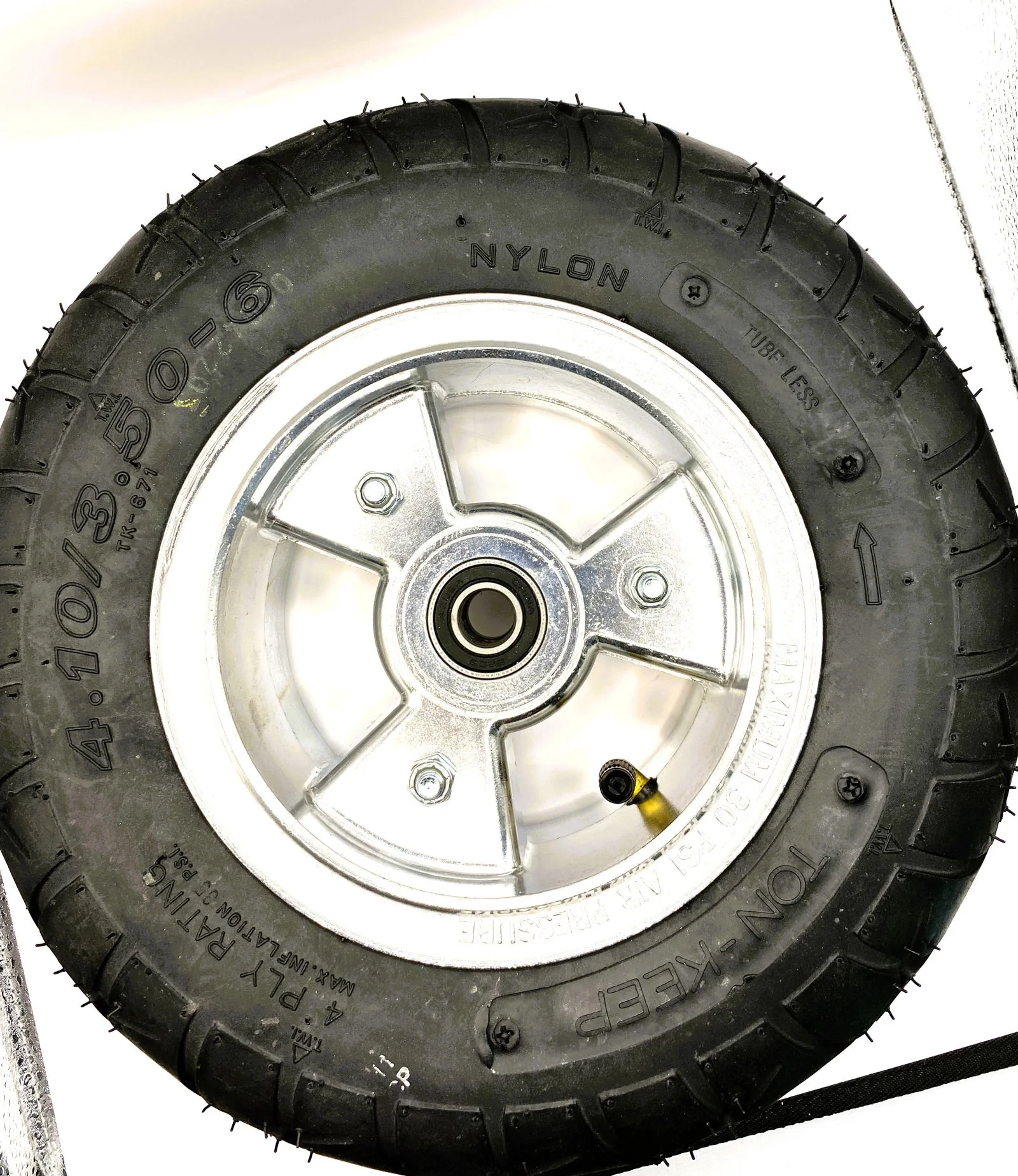 5 in. Aluminum Tri-Star Wheel, 3 in. Wide, 3/4 in. ID Tapered Roller Bearing