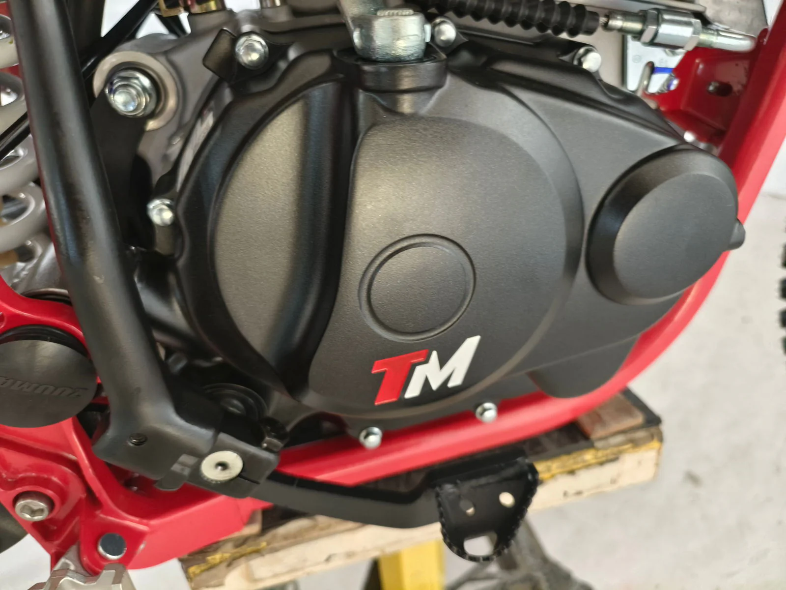 1645-trailmaster-tm35x-250cc-dual-sport-dirt-bike-5-speed-manual-dual-disc-brakes-21-18-wheels-5.webp TrailMaster TM35X 250cc Dual Sport Dirt Bike, 5-Speed Manual, Dual Disc Brakes, (21/18) Wheels