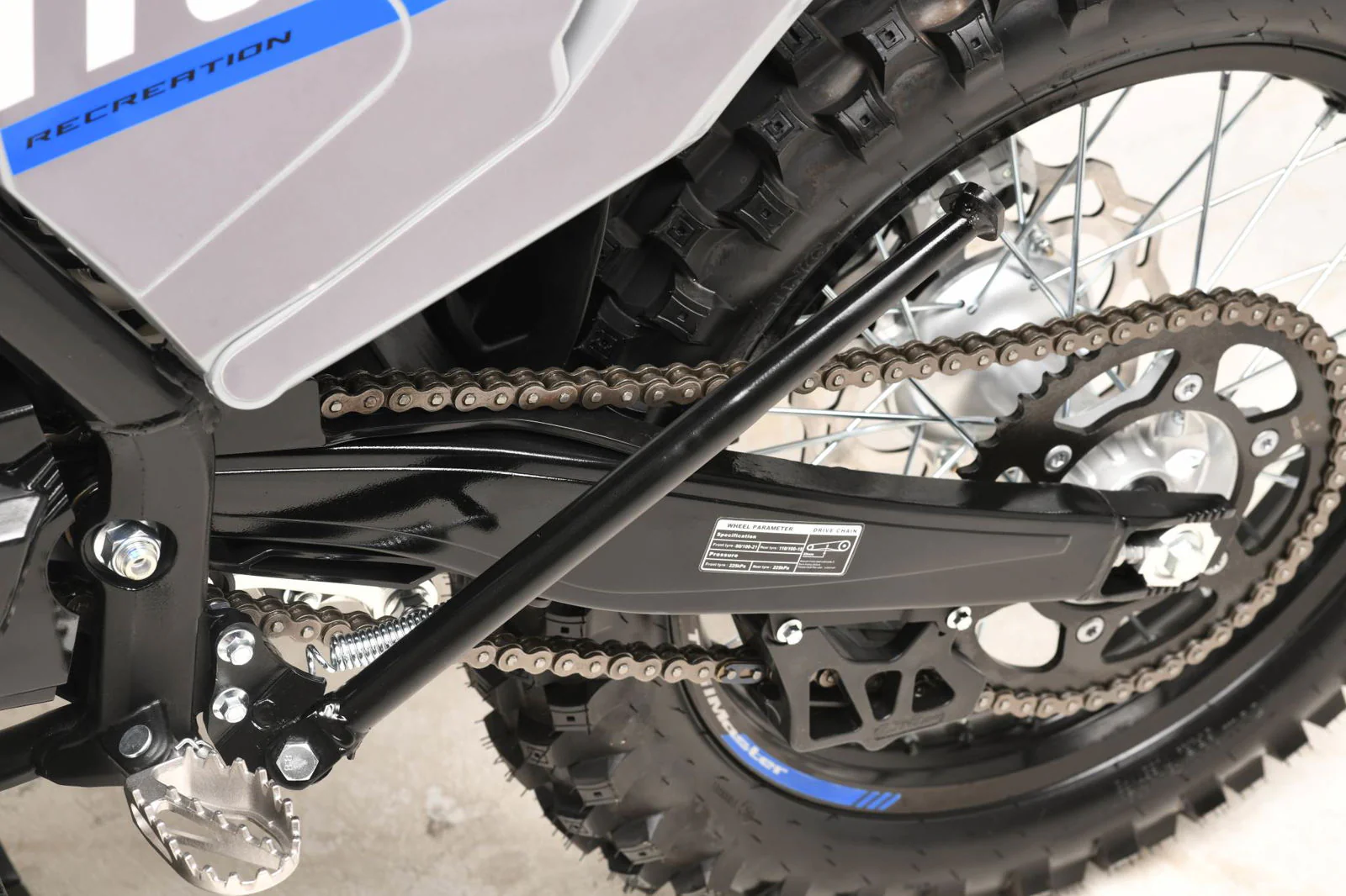 1746-trailmaster-mx250-pro-dirt-bike-5-speed-manual-dual-disc-brakes-electric-start-21-18-wheels-29.webp TrailMaster MX250-Pro Dirt Bike, 5-Speed Manual, Dual Disc Brakes, Electric Start (21/18) Wheels