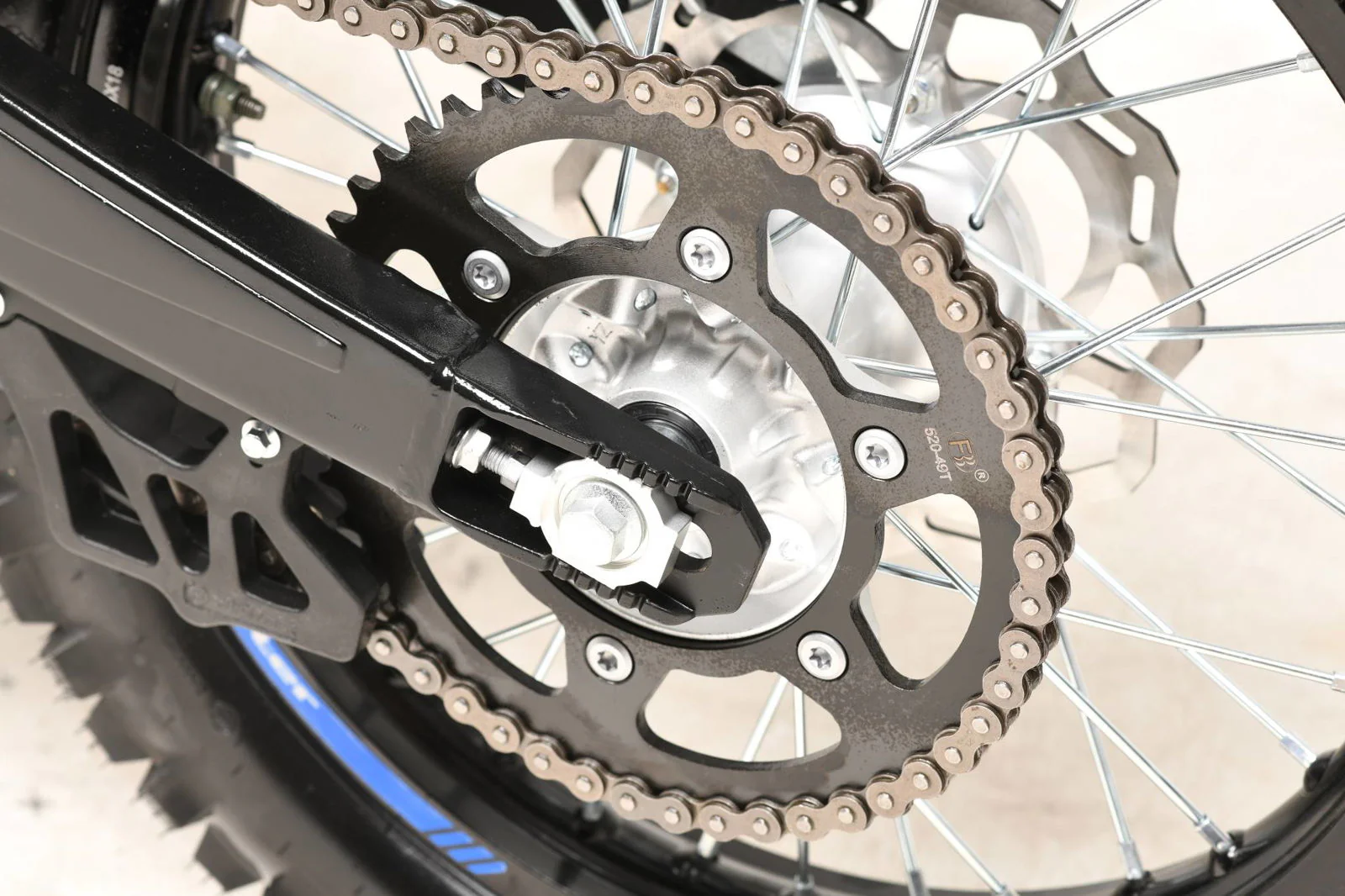 1746-trailmaster-mx250-pro-dirt-bike-5-speed-manual-dual-disc-brakes-electric-start-21-18-wheels-36.webp TrailMaster MX250-Pro Dirt Bike, 5-Speed Manual, Dual Disc Brakes, Electric Start (21/18) Wheels