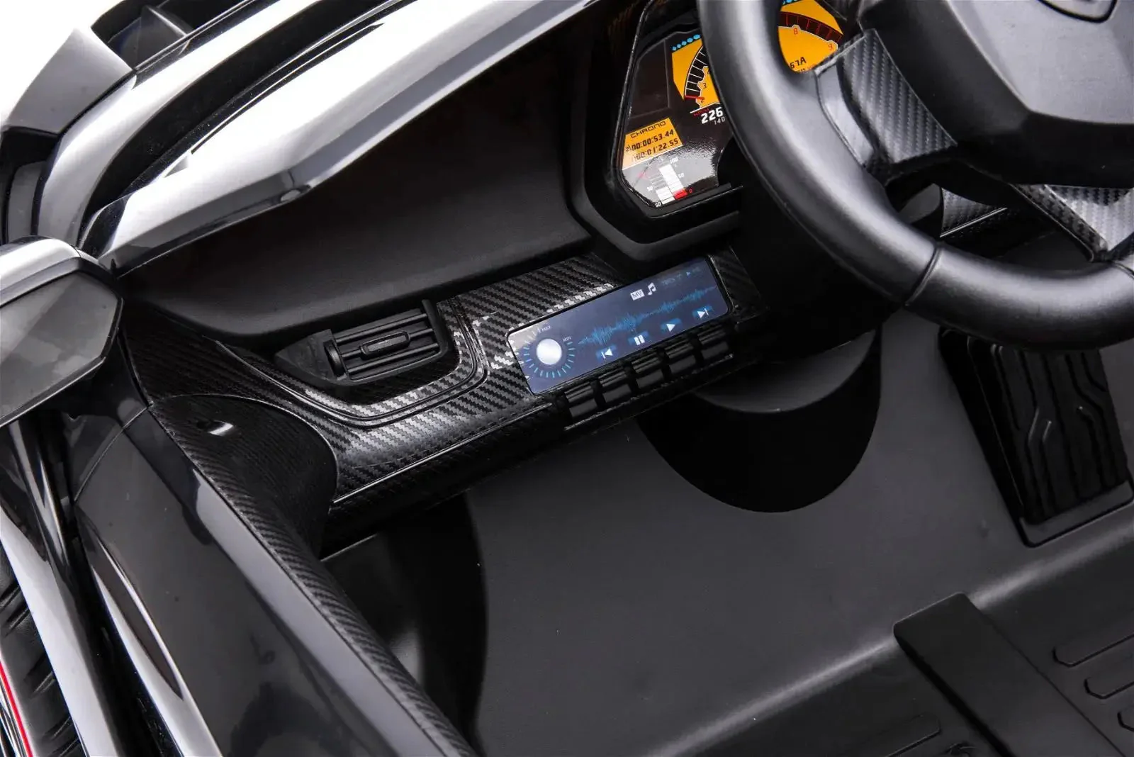 3787-24v-4x4-lamborghini-veneno-2-seater-ride-on-car-22.webp 24V 4x4 Lamborghini Veneno 2 Seater Ride on Car
