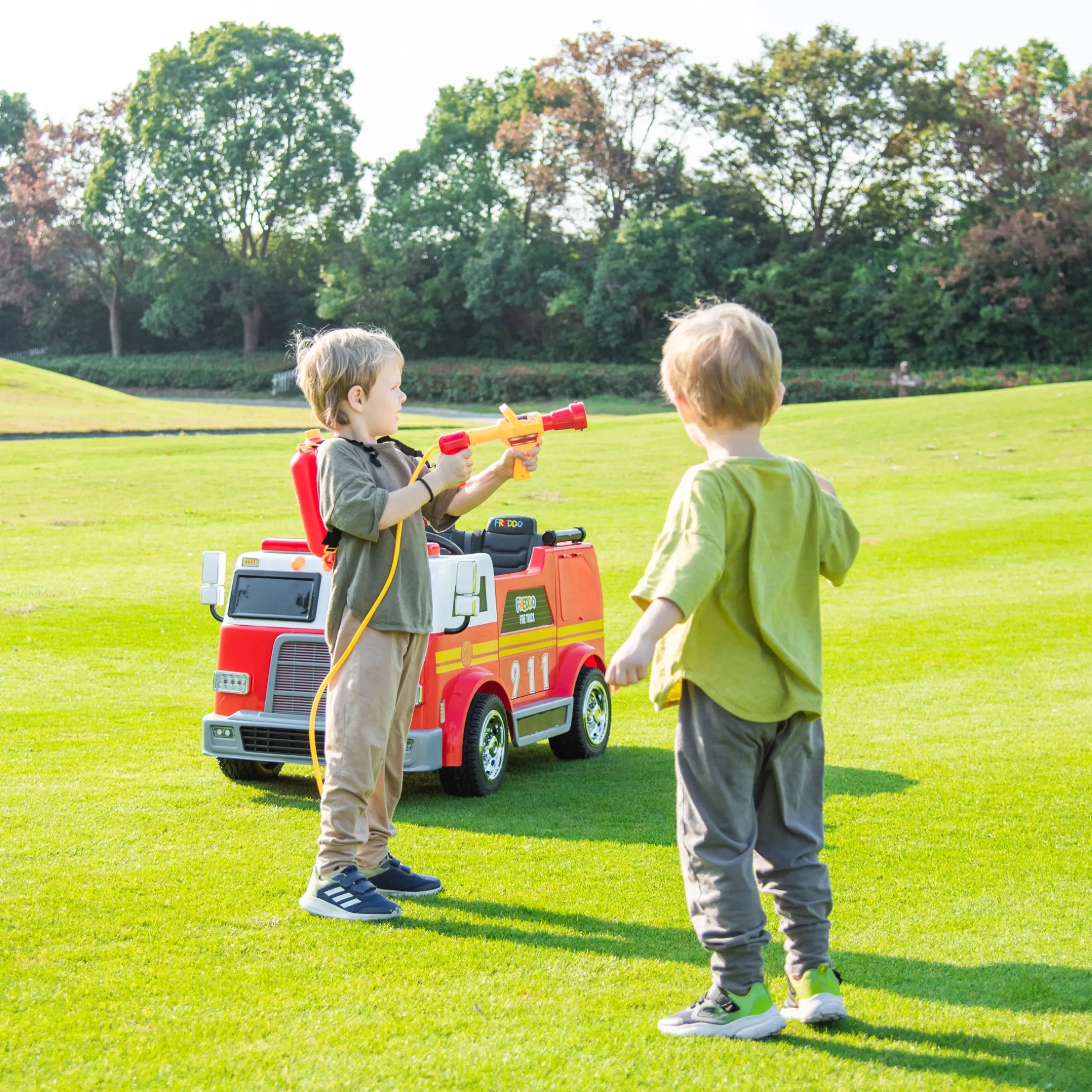 3816-24v-freddo-fire-truck-2-seater-ride-on-8.webp 24V Freddo Fire Truck 2-Seater Ride on