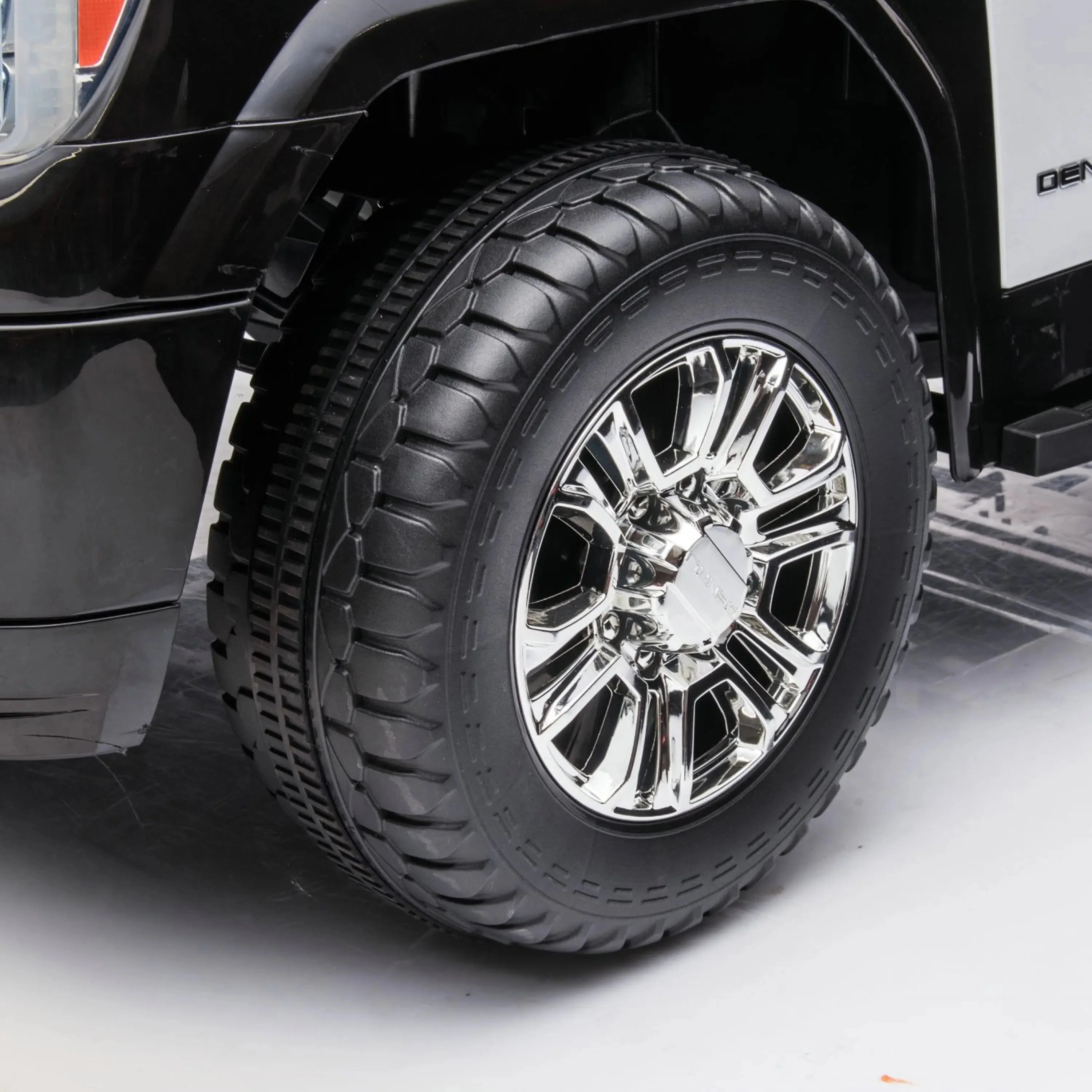 3830-24v-gmc-sierra-denali-2-seater-police-ride-on-truck-6.webp 24V GMC Sierra Denali 2 Seater Police Ride-On Truck