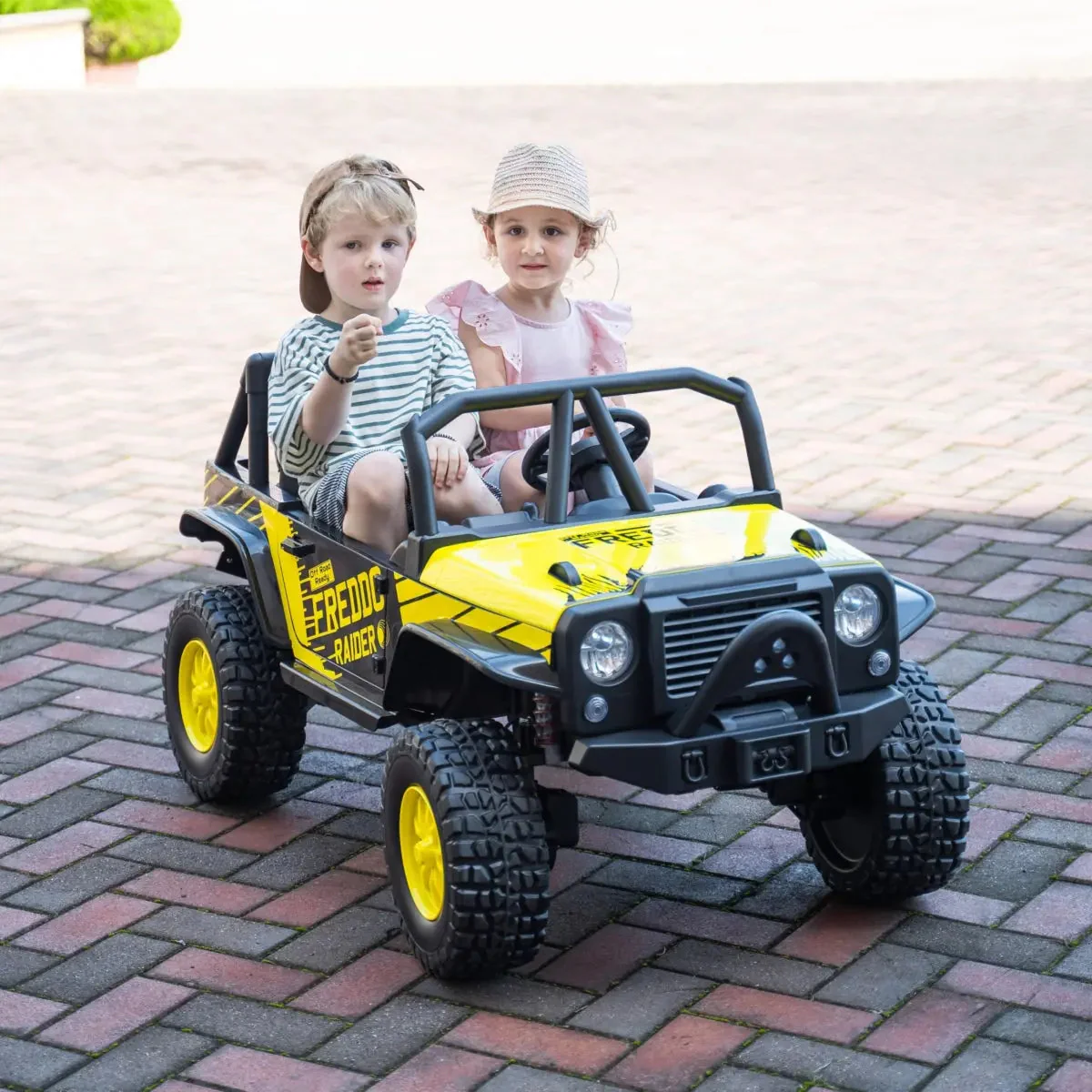 3832-24v-jeep-freddo-raider-2-seater-ride-on-28.webp 24V Jeep Freddo Raider 2 Seater Ride On
