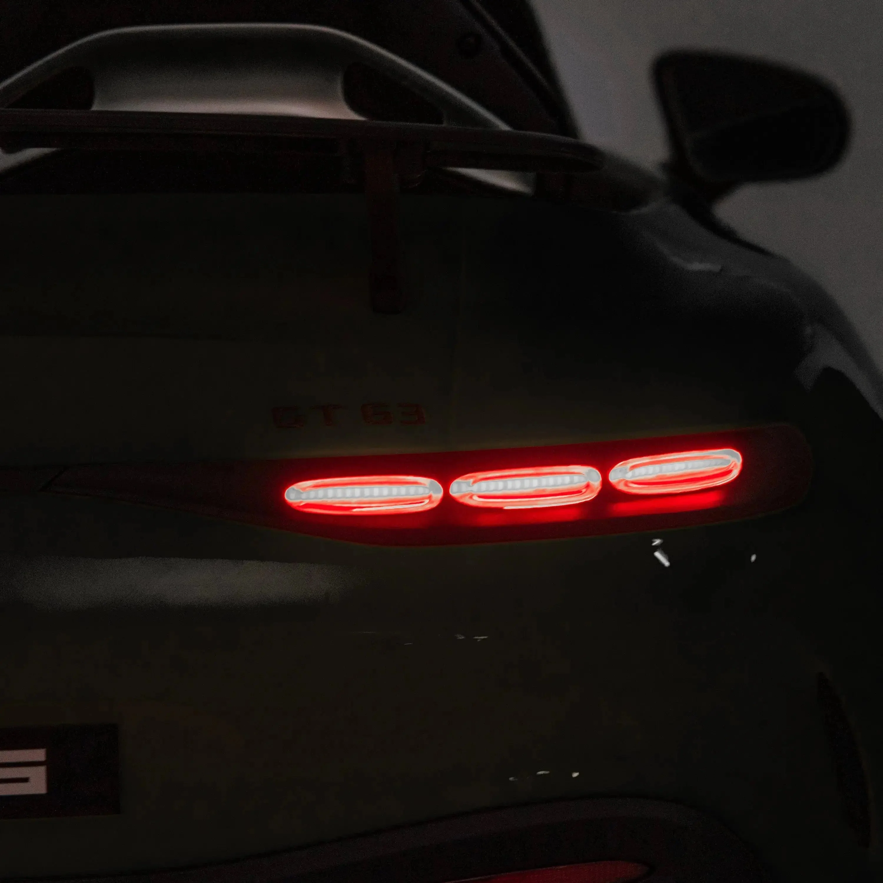 3847-24v-mercedes-amg-gt63-ride-on-car-11.webp 24V Mercedes AMG GT63 Ride on car