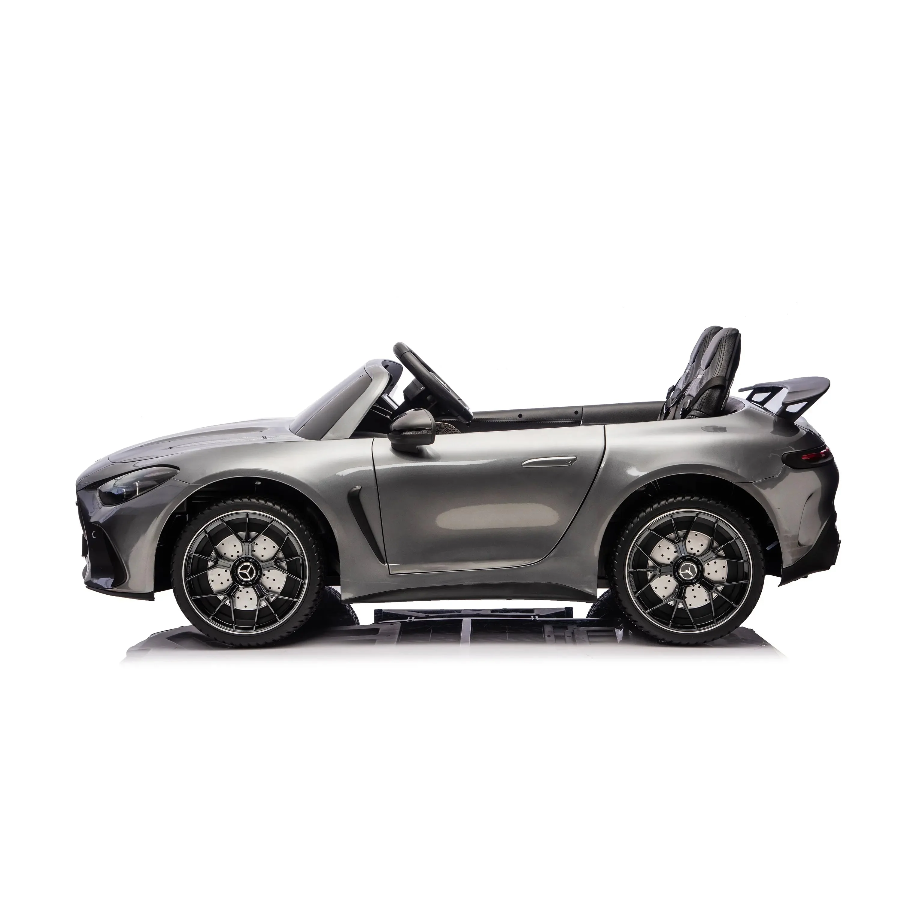 3847-24v-mercedes-amg-gt63-ride-on-car-24.webp 24V Mercedes AMG GT63 Ride on car